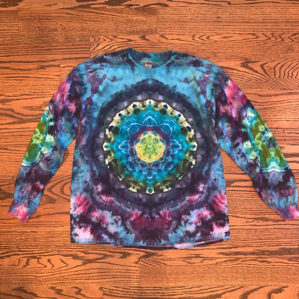 Long sleeve tie dye